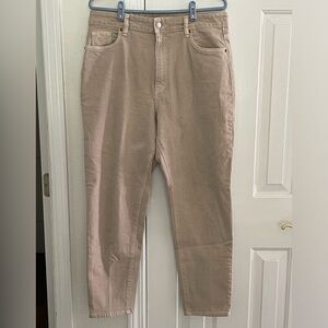 H&M TAN/BEIGE/CREAM DENIM JEANS. Size 14. Waist 33” x Inseam 27” x Rise 13”.